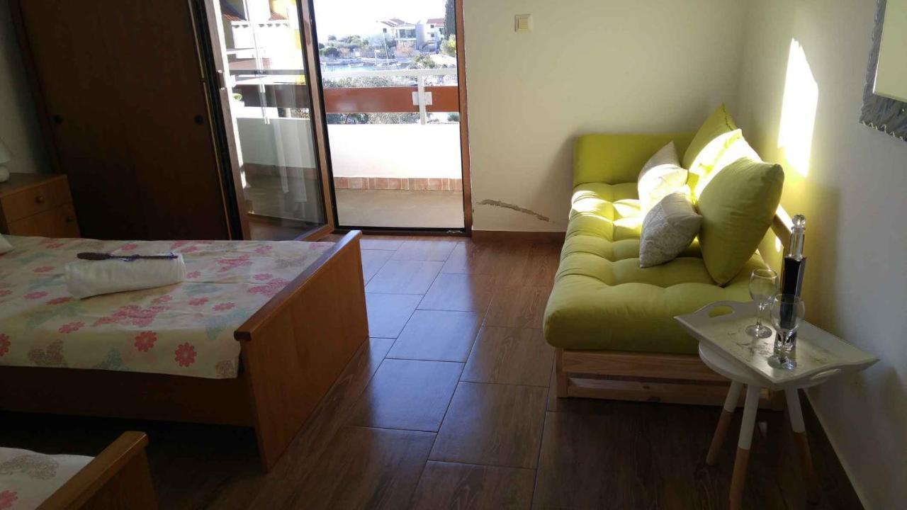Vera Apartment 1 Rogoznica  Rom bilde