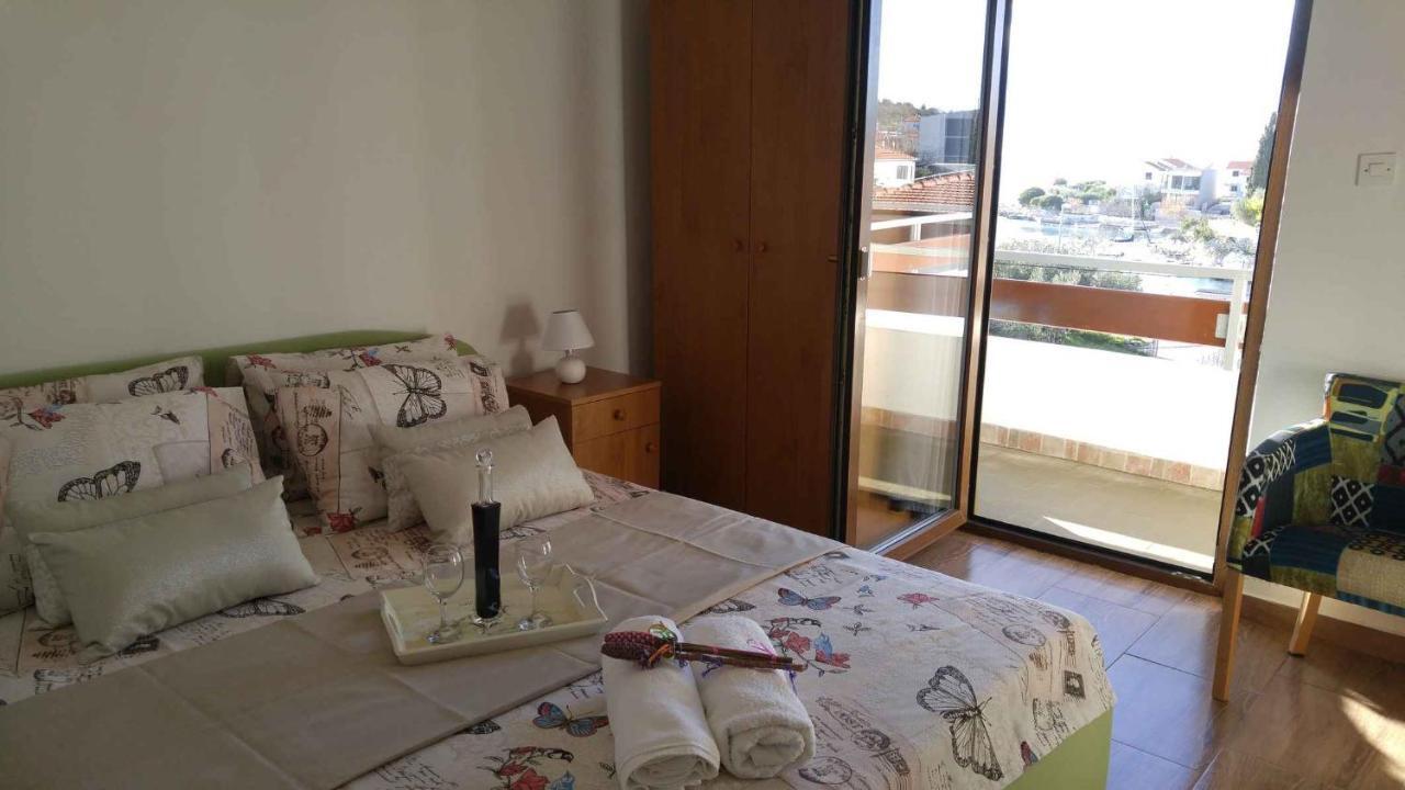 Vera Apartment 1 Rogoznica  Rom bilde
